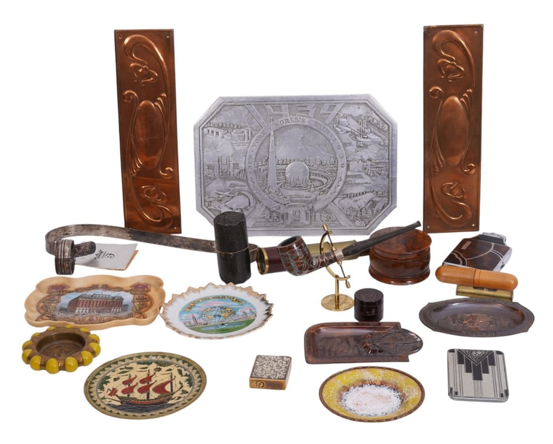 Lot of New York World's Fair Collectibles and other Novelty Items, 11"h tallest (1 of 8)