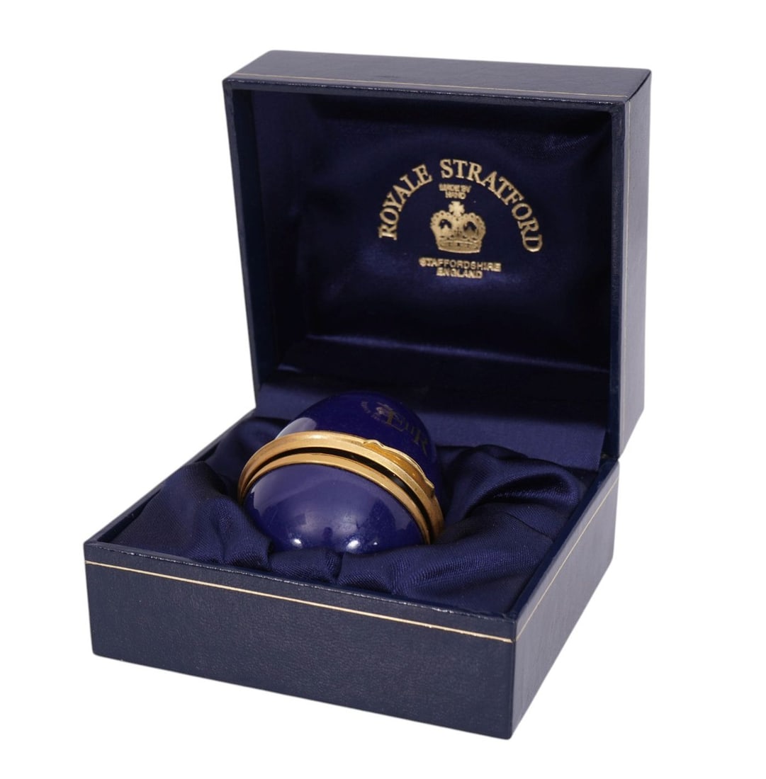 Enameled Commemorative, Egg, Golden Jubilee HM Queen Elizabeth II, Egg Measures 2 1/2" x 2" Original: Enameled Commemorative, Egg, Golden Jubilee HM Queen Elizabeth II, Egg Measures 2 1/2" x 2" Original Box