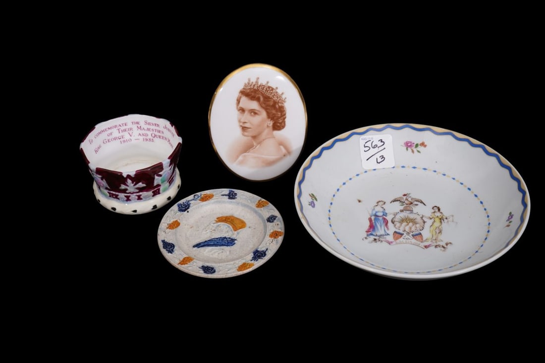 13 Ceramic Assorted Commemorative Monarchy Tablewares - 8