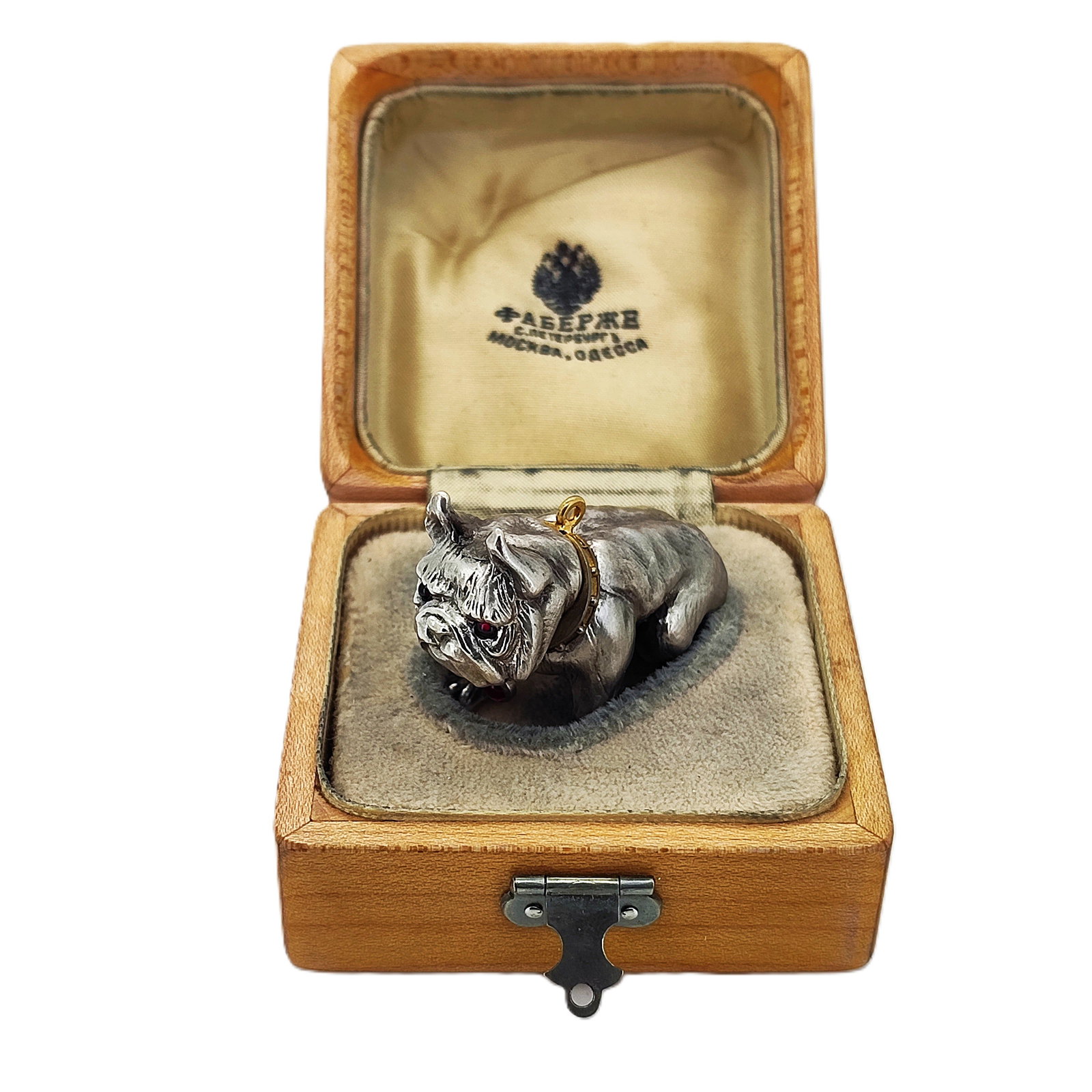 Vintage Imperial Faberge Era Silver Bulldog Figurine: Vintage Imperial Faberge Era Silver Bulldog Figurine, adorned with a gilded collar and cabochon Garnets. Total weight: 76.7 grams. Dimensions: L 40.00 mm. W 20.00 mm. H 33.00 mm. Russian hallmarks: 88