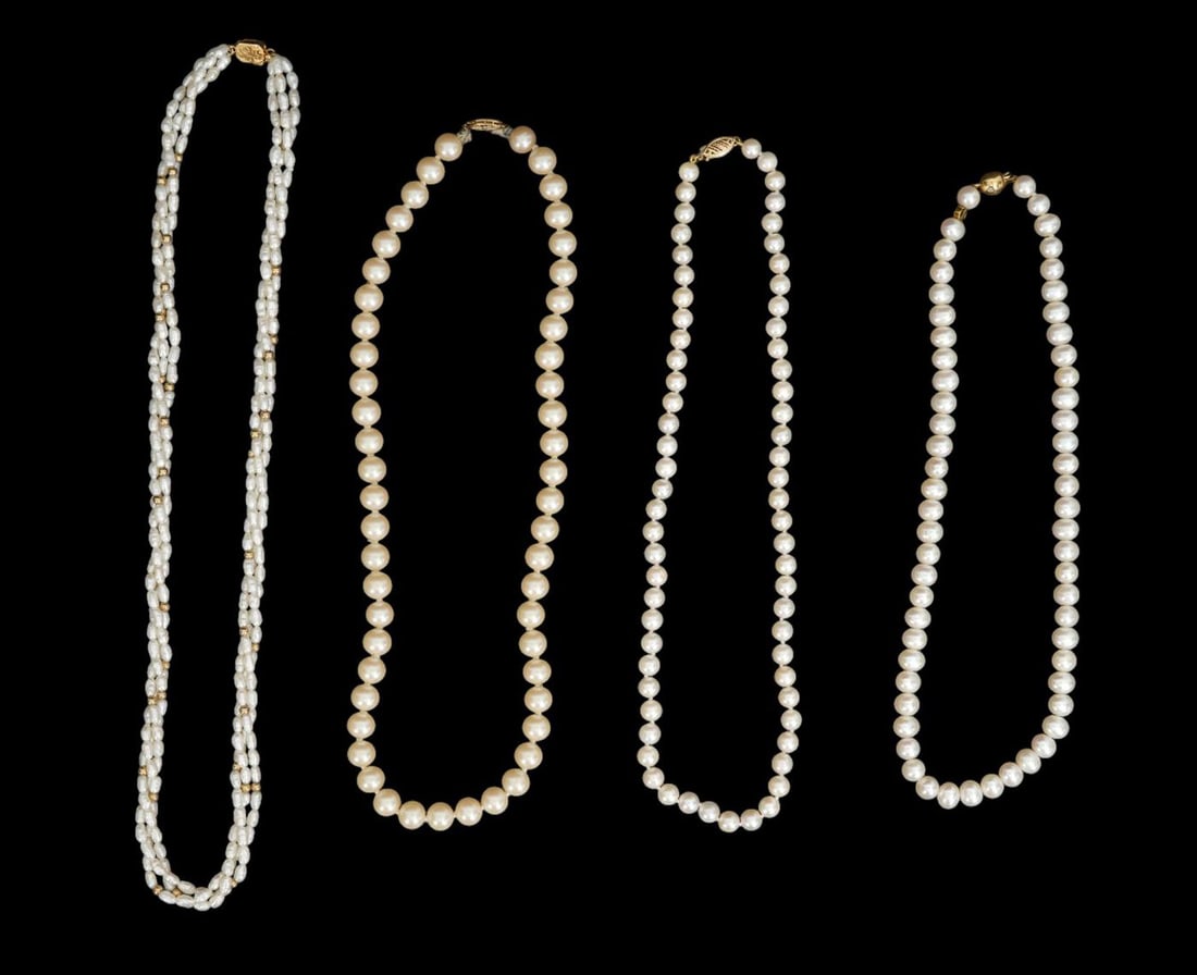 4 Pearl necklaces with Gold Clasp. 3 with 14K clasp and 1 with 18K clasp. Length 16" - 22" (1 of 12)