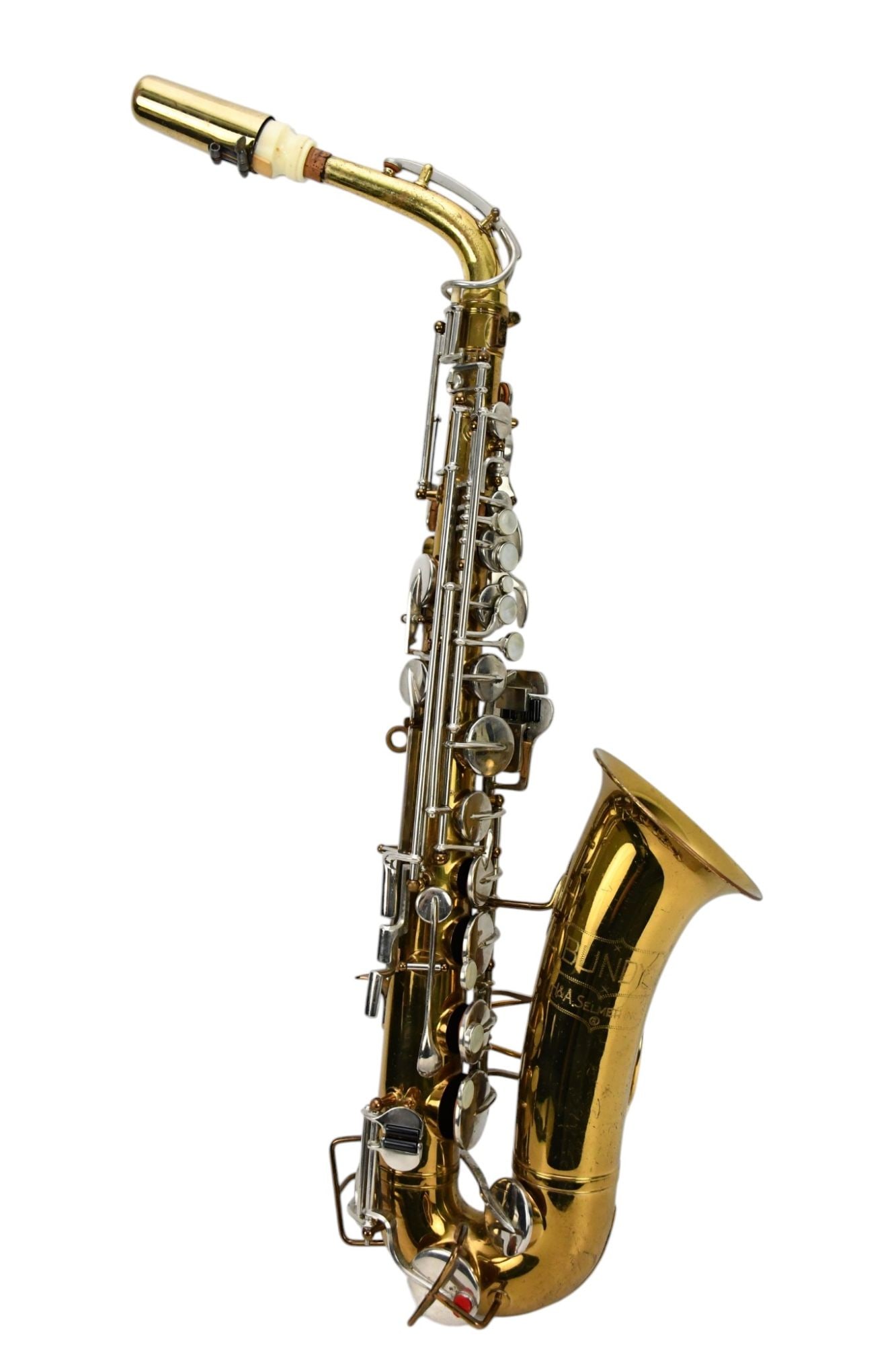 Alto Saxophone, Bundy, H & A Selmar Inc, Case 7"h x 24"w x 12"d (Dented on Bottom): Alto Saxophone, Bundy, H & A Selmar Inc, Case 7"h x 24"w x 12"d (Dented on Bottom)