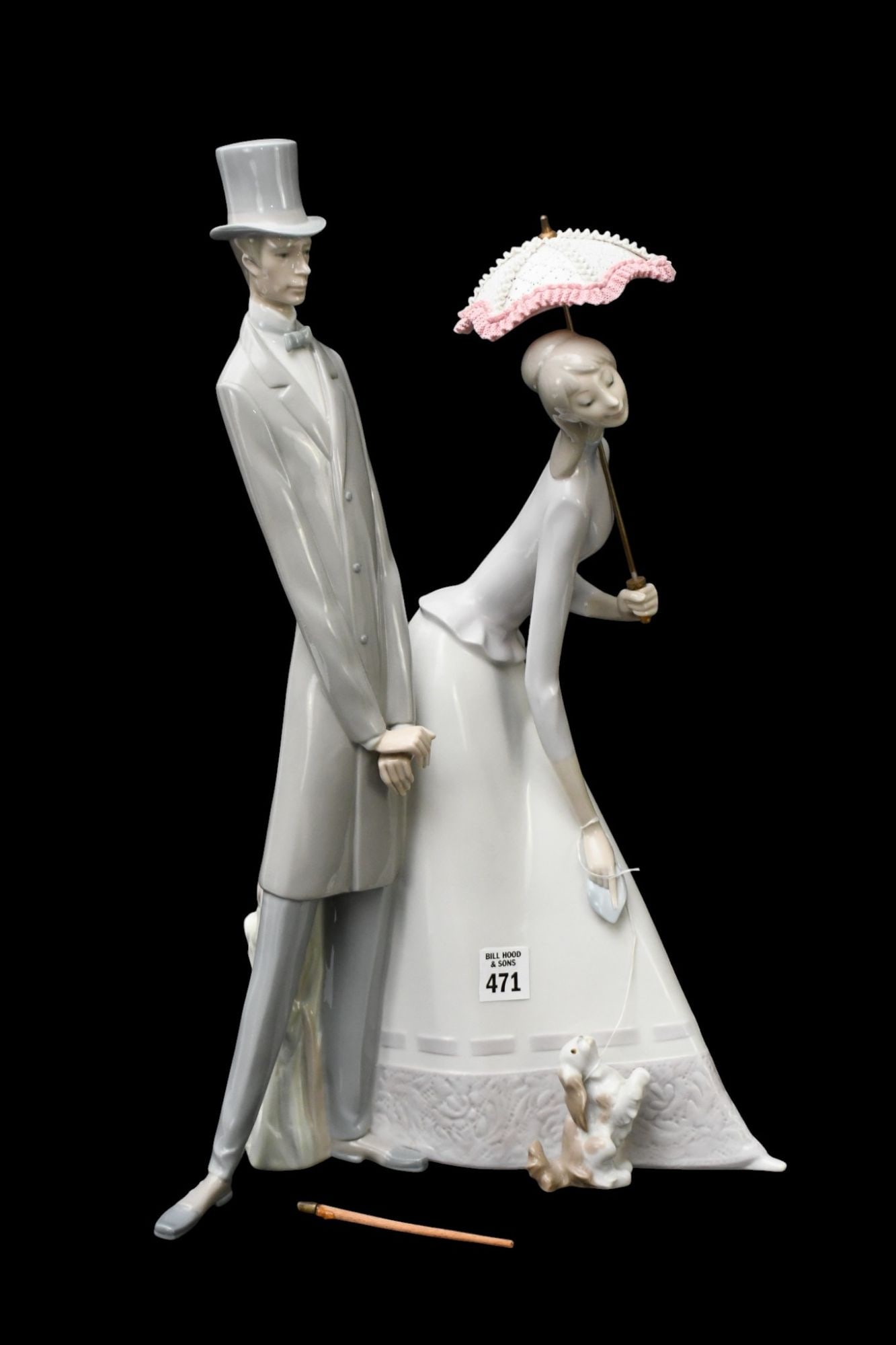 Large Lladro Porcelain Grouping, "Couple with Parasol" #4563, 19 1/2"h x 12"w x 5 1/2"d (Gentleman's (1 of 7)