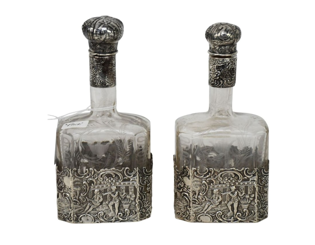 Pair Antique Scent Bottles, Mauser Manufacturing Company (1887-1913), Engraved Glass in Sterling (1 of 8)