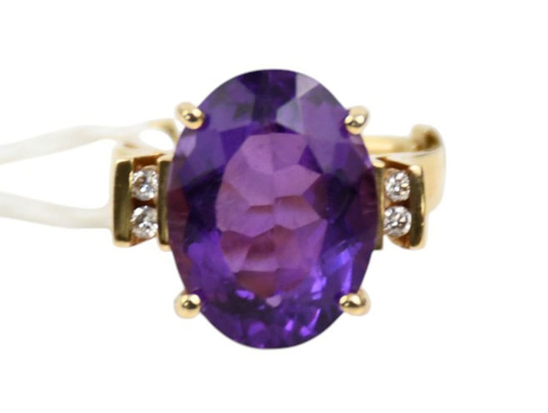 14K Yellow Gold Amethyst Diamond Accent Ring. Size 6 with ring guard. Wt. 6.3 grams Amethyst 16mm x (1 of 4)