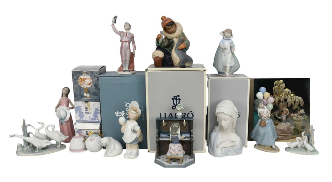 Approx. 14 Assorted Lladro Figurines, Few with Boxes, Also Book Included, Tallest 10 1/2"h, Piano (1 of 9)