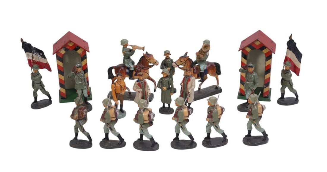 Pre-WWll Era German Military Miniature Toy Soldiers and Accessories (1 of 4)