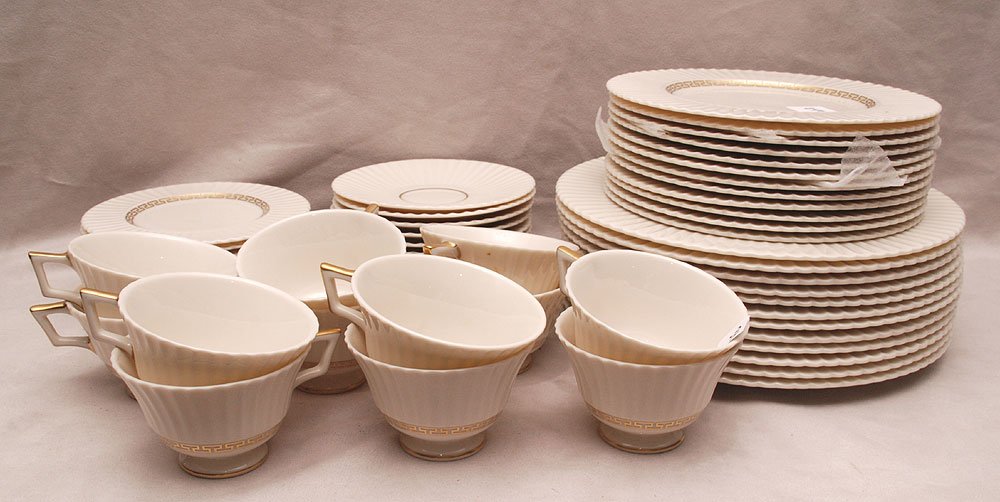 60 pcs of Lenox "Cretan" dinner service, incl; 12: 60 pcs of Lenox "Cretan" dinner service, incl; 12 dinner plates, 12 salad/dessert plates, 12 bread & butter plates, 12 cups and 12 saucers (rim chip to 1 saucer)