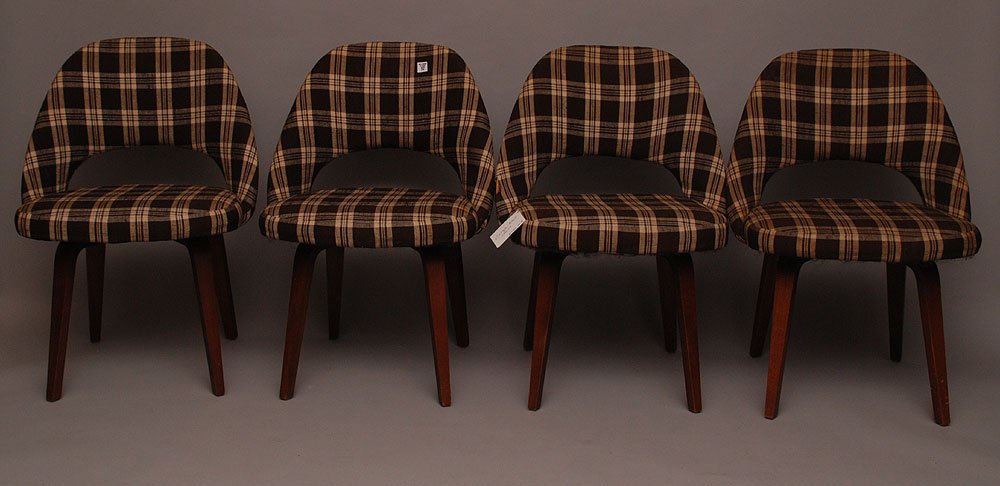 4 Knoll chairs, upholstered plaid fabric: 4 Knoll chairs, upholstered plaid fabric