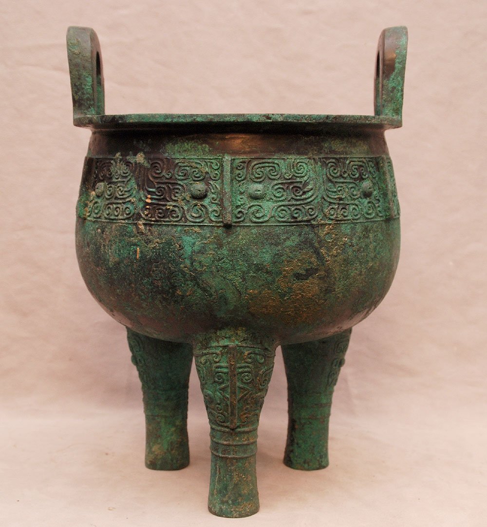 Iron 3 footed vessel with handles, Han Style Dynasty: Iron 3 footed vessel with handles, Han Style Dynasty