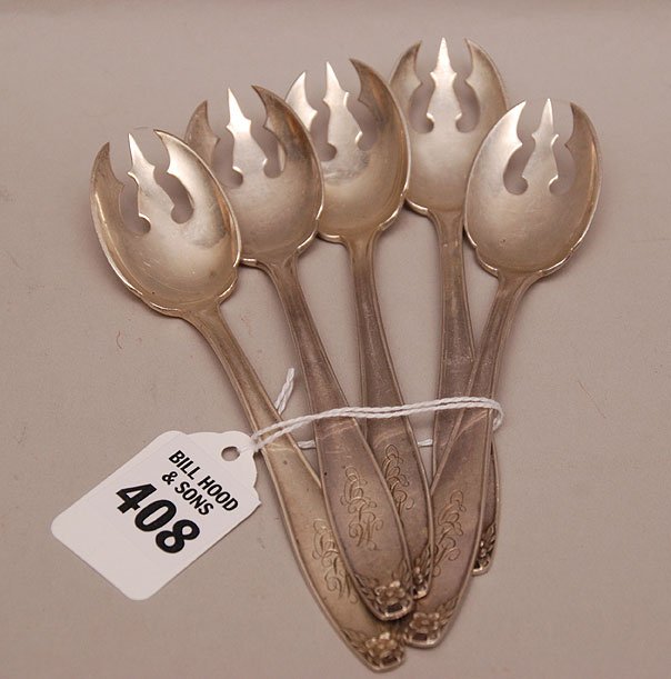 5 Steiff Sterling Ice Cream Forks. Condition: good. Lt: 5 Steiff Sterling Ice Cream Forks. Condition: good. Lth. 6" 5oz. Troy