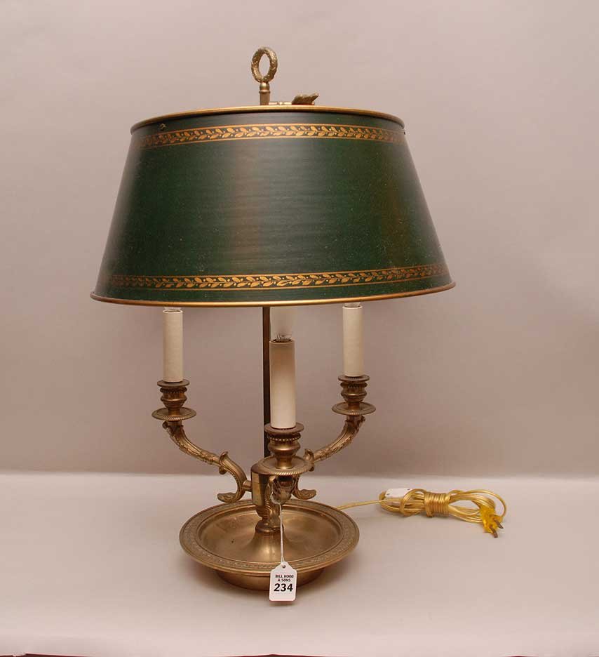Bronze Bouillotte Lamp with a green tole shade. Condit: Bronze Bouillotte Lamp with a green tole shade. Condition: good with minor normal wear. Ht. 24"
