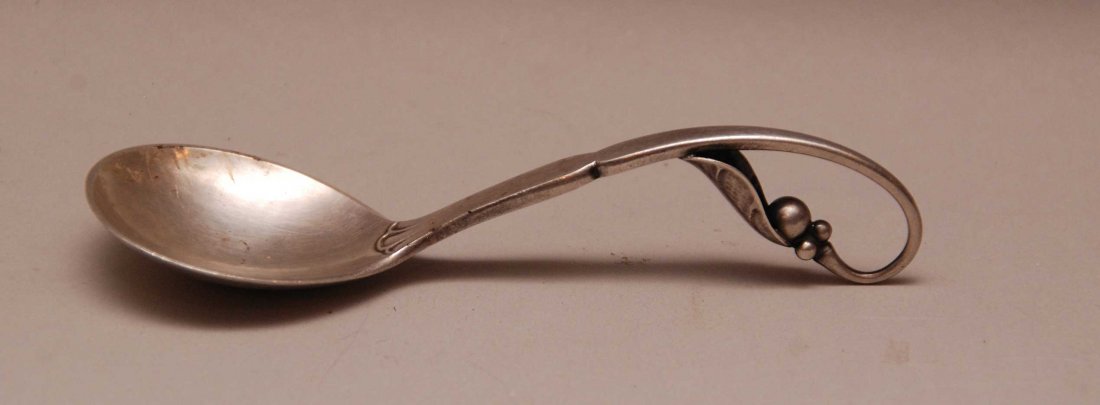Georg Jensen pea pod sterling sauce ladle, pattern 21, : Georg Jensen pea pod sterling sauce ladle, pattern 21, 4"L