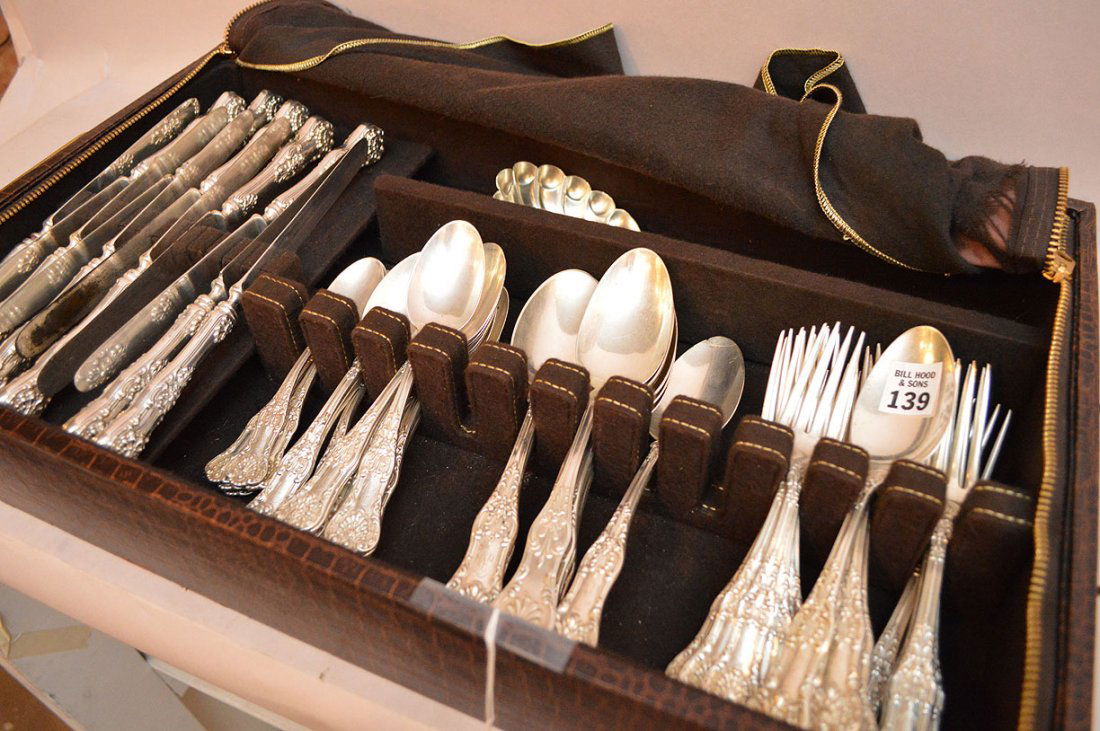 Gorham 59 Piece Sterling Silver Part Flatware Service.: Gorham 598 Piece Sterling Silver Part Flatware Service. King George pattern (1894),10 Large Forks, 10 Serving Spoons, 11 Table Spoons, 5 Tea Spoons, 11 Dinner Knives, 11 luncheon knives and 1 Scallope