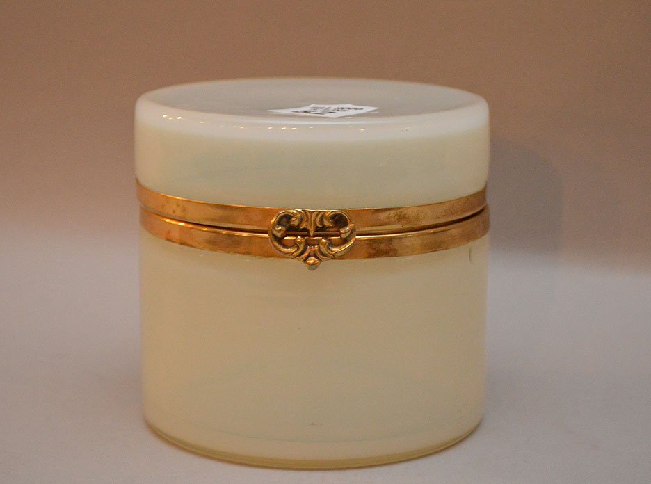 Opaline glass round hinged box, 4 1/4"h x 4 3/4"dia: Opaline glass round hinged box, 4 1/4"h x 4 3/4"dia