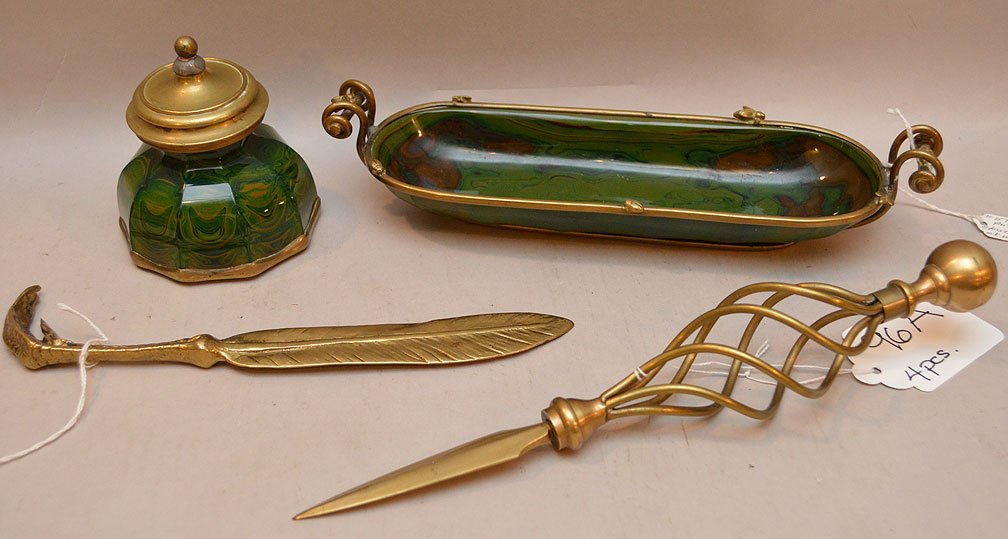 Mottled green glass and brass inkwell hinge (as is) (1 of 4)