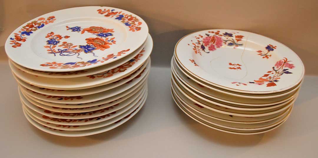 12 unmarked dinner plates (10"dia) AND 8 matching soup (1 of 9)