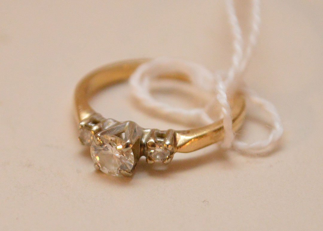 Ladies engagement type three stone diamond ring, 5mm (1 of 2)