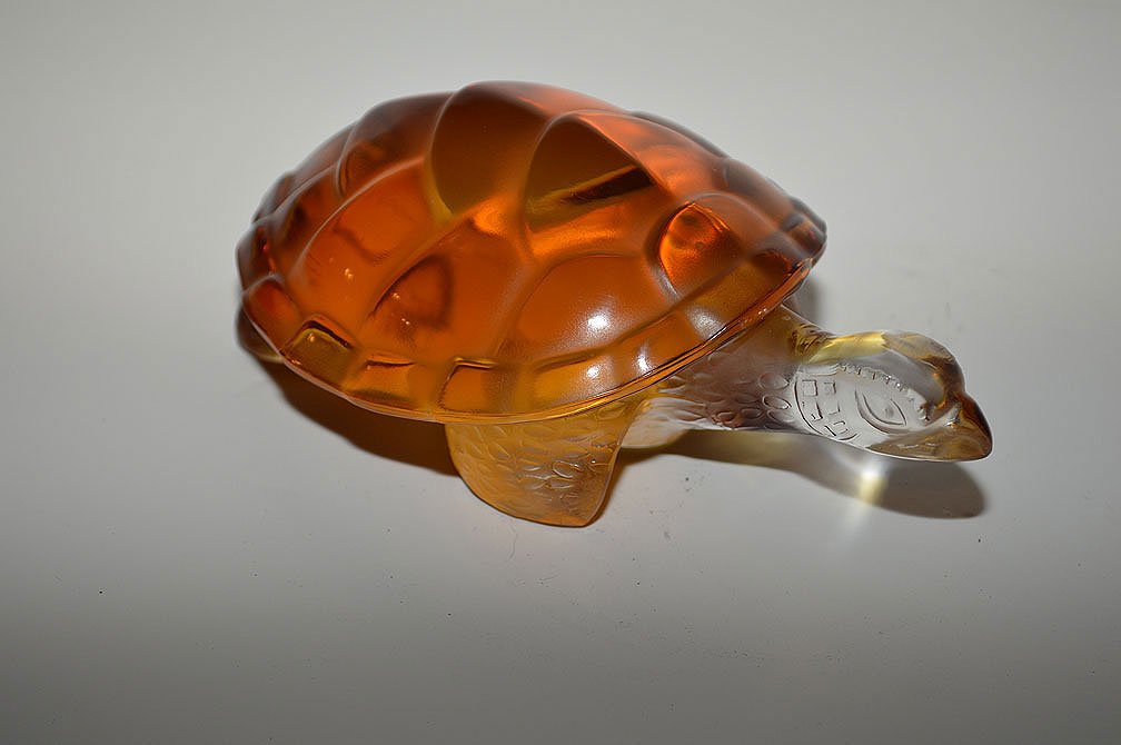 Lalique turtle, 1 7/8"h x 5 1/2"w (1 of 8)