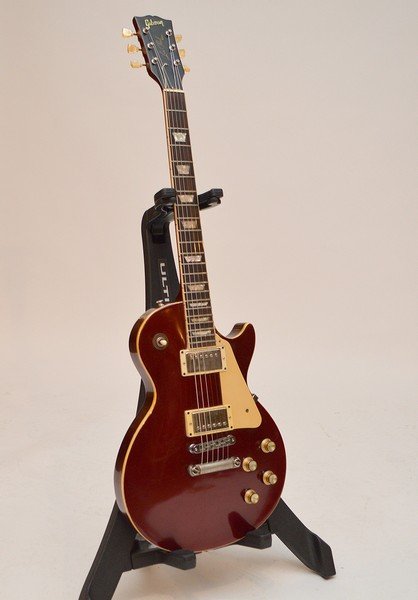 Gibson Les Paul Guitar (1985)  Refinished.  Condition: (1 of 10)