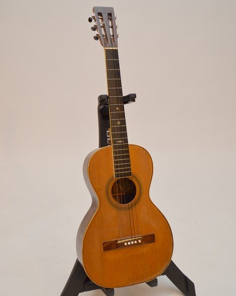 Washburn O Parlor Guitar (1905) Serial No. 260039. New (1 of 10)