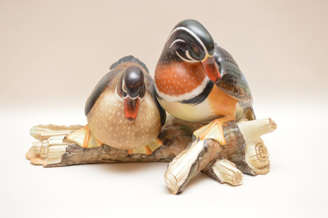 Herend large bird sculpture, 7"h x 11 1/8"w (1 of 4)