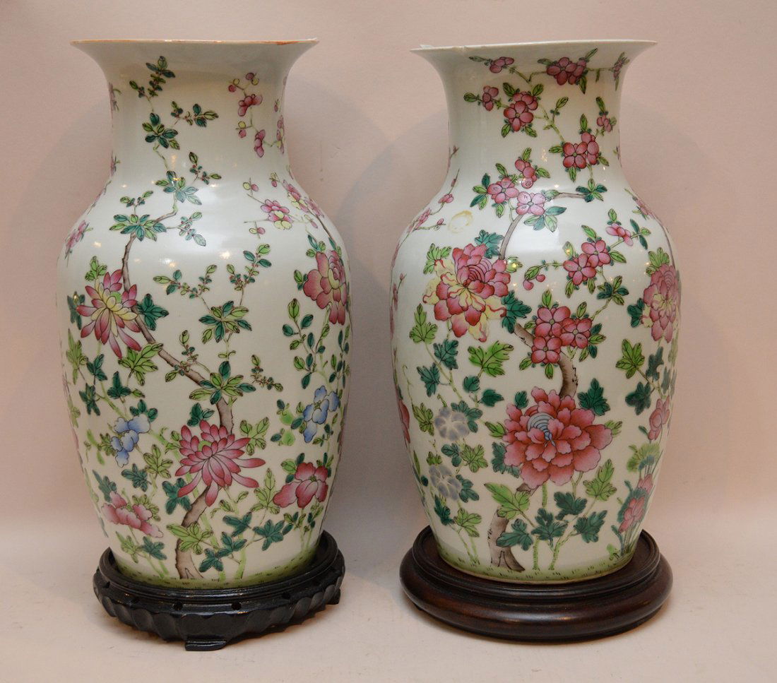 Pair Chinese porcelain vase with pink floral decoration (1 of 4)