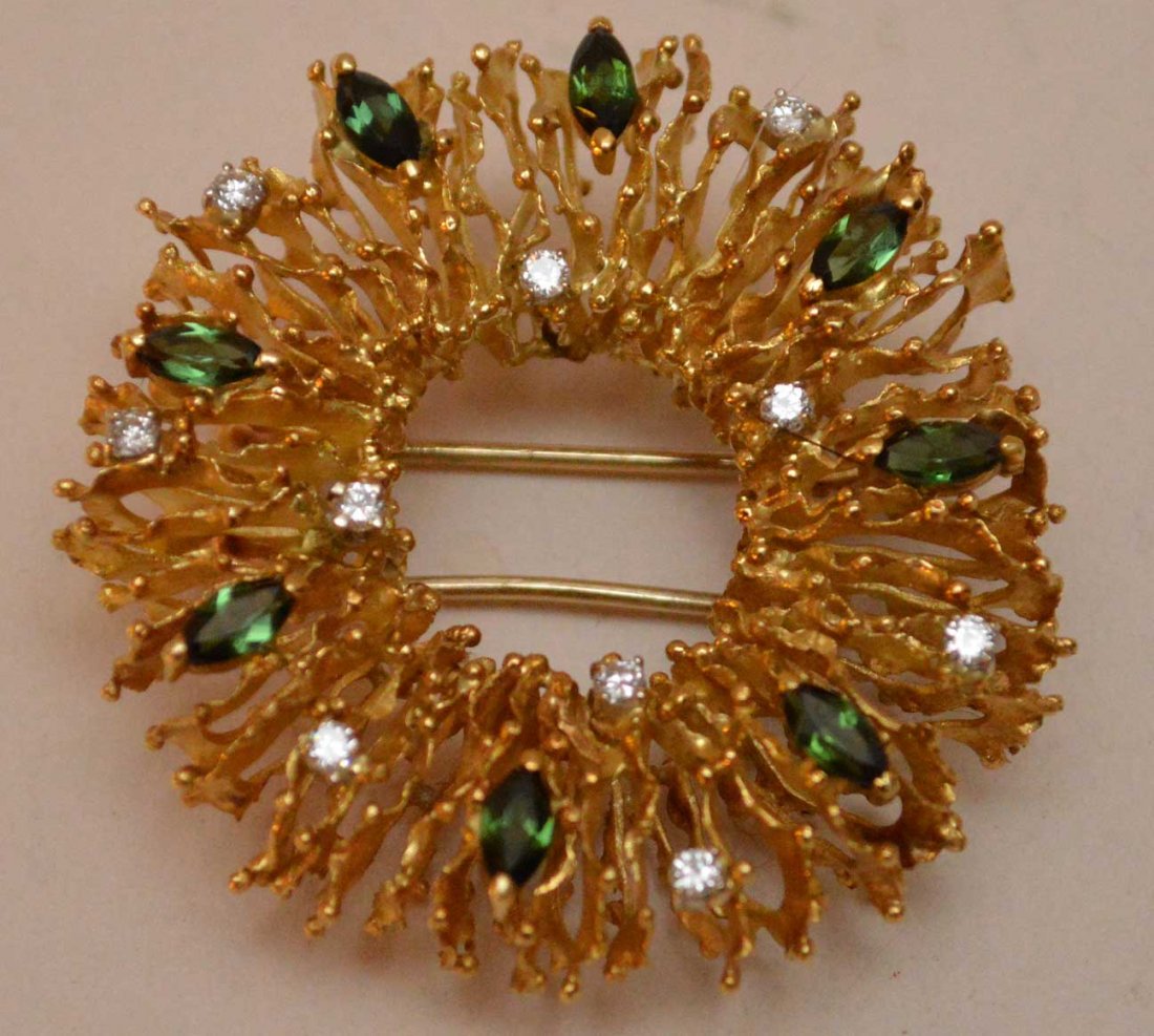 Ladies brooch, Vendorafa Lombardi, Italy, 18kt gold,: Ladies brooch, Vendorafa Lombardi, Italy, 18kt gold, diamonds and emeralds, 26.5 total grams