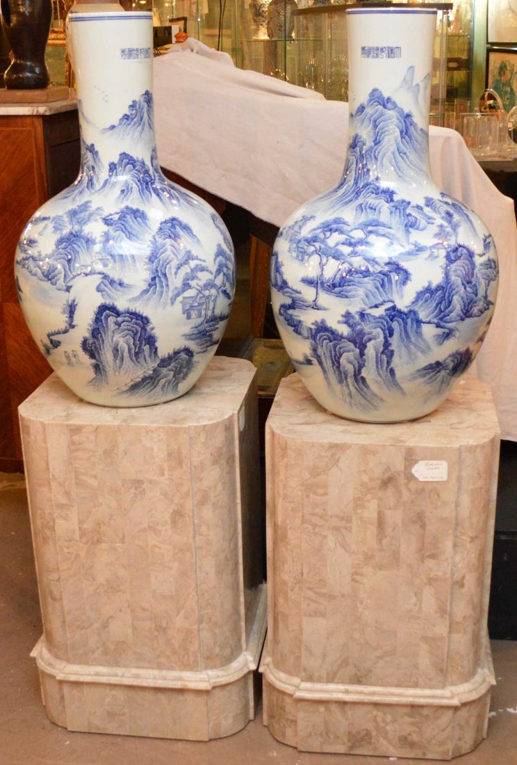 Pair very large Chinese porcelain blue and white vases (1 of 7)