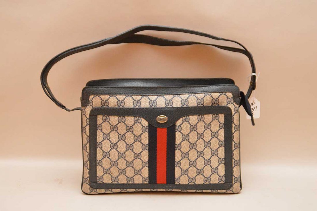 Fine Gucci Navy Blue 4 Compartment Designer Edition (1 of 7)