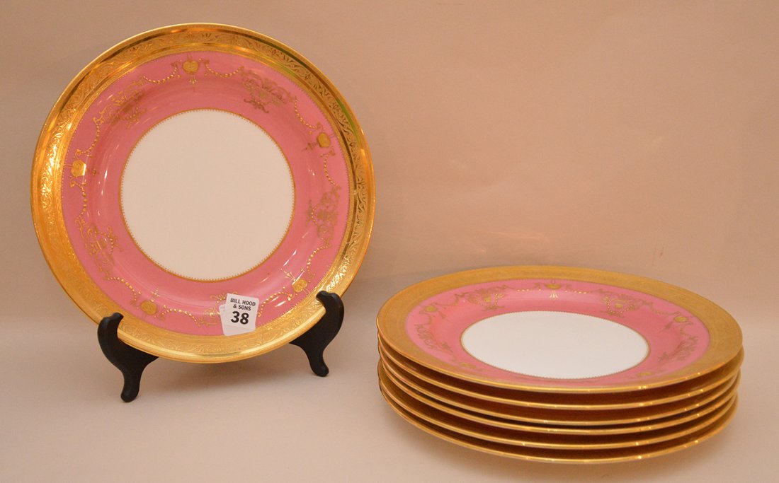 7 Caldwell & Co. dinner plates, pink with gold accents,: 7 Caldwell & Co. dinner plates, pink with gold accents, 10"d