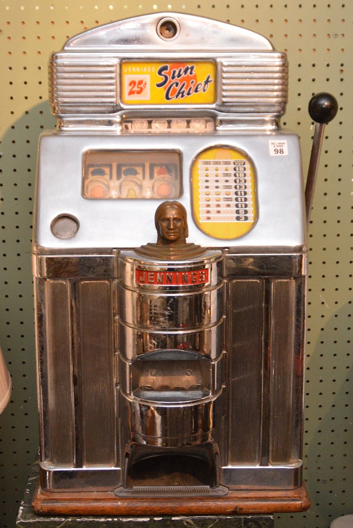 Vintage 25cent SLOT machine, Jennings Sun Chief (1 of 8)