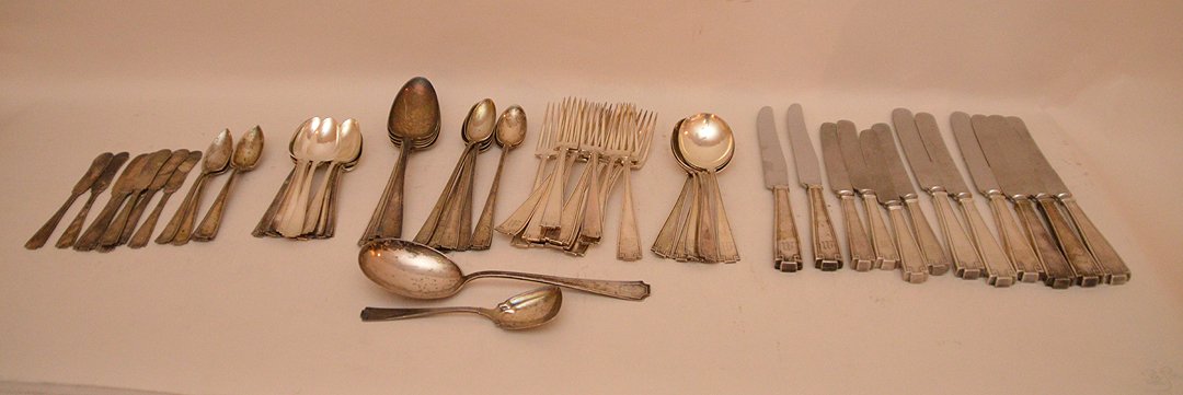 Gorham sterling flatware "Etruscan", incl; 8 dinner (1 of 5)