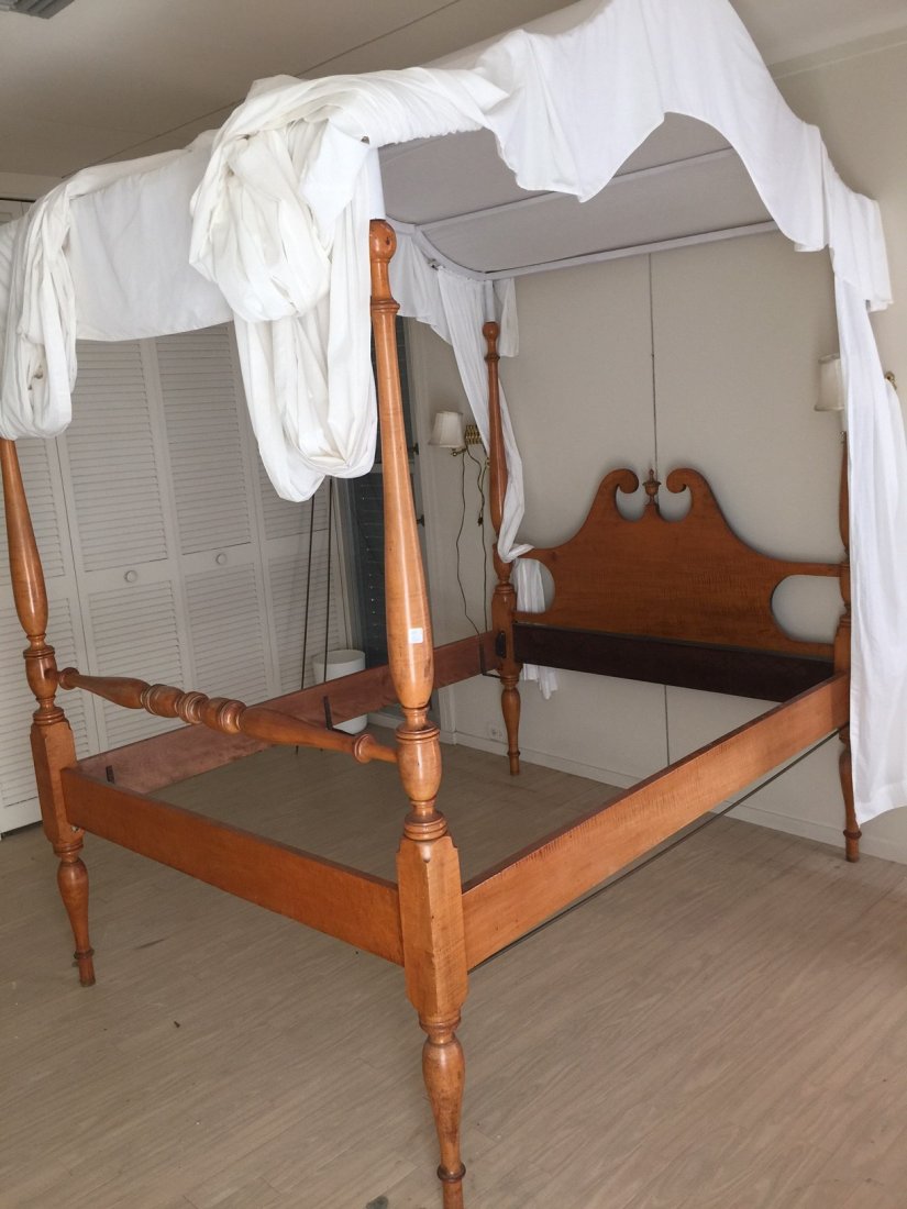 Vintage Maple canapy bed (1 of 3)