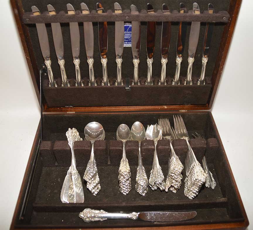 Wallace sterling Grand Baroque flatware set, 112pcs. (1 of 4)