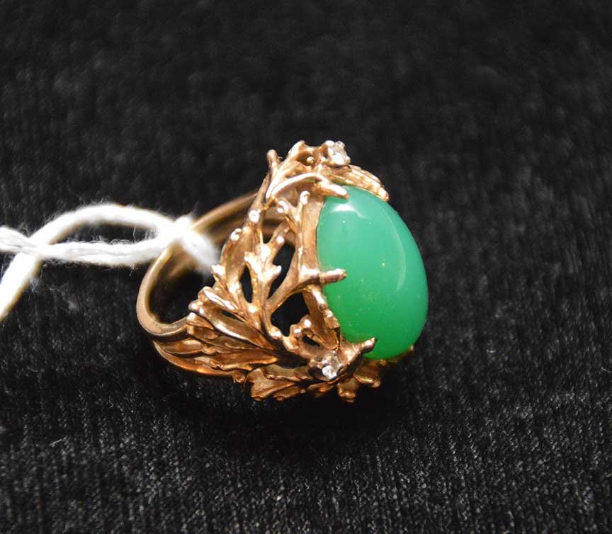 14kt ladies gold & cabochon (12 x 17.5) jade ring, 14.5: 14kt ladies gold & cabochon (12 x 17.5) jade ring, 14.5 grams