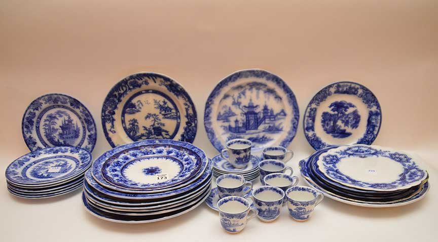 Flo Blue china and Historic transferware, 25 various (1 of 5)