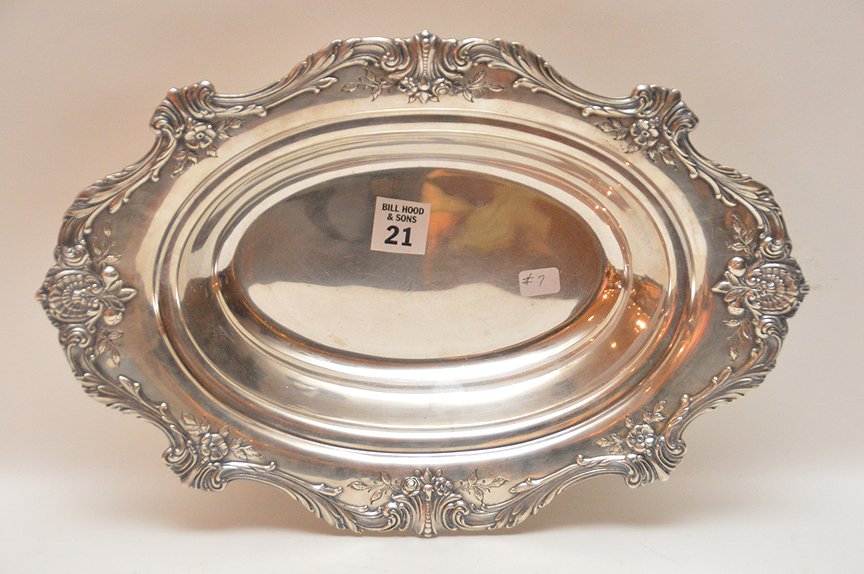 Sterling Wallace "Sir Christopher" oval bowl with shell (1 of 4)