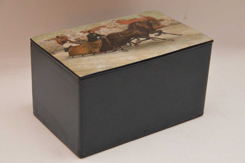 Russian lacquered box, Vishnikov factory, 1880's (1 of 5)