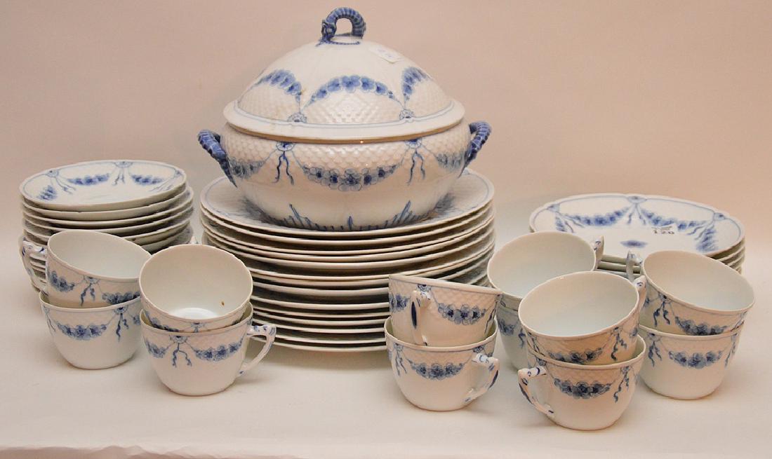 B & G Denmark porcelain dinner service, approx. 50pcs. (1 of 3)