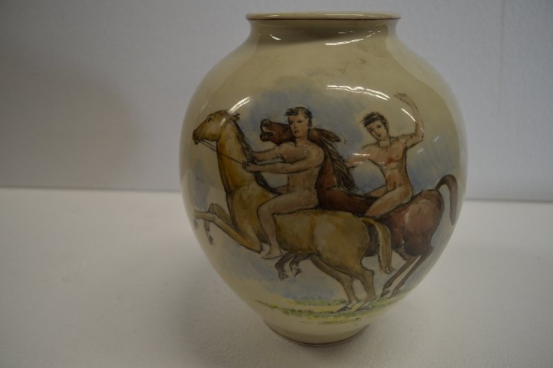 Gemelt Vase: R. Lunghard 1948 Vase - 11 x 8 x 8