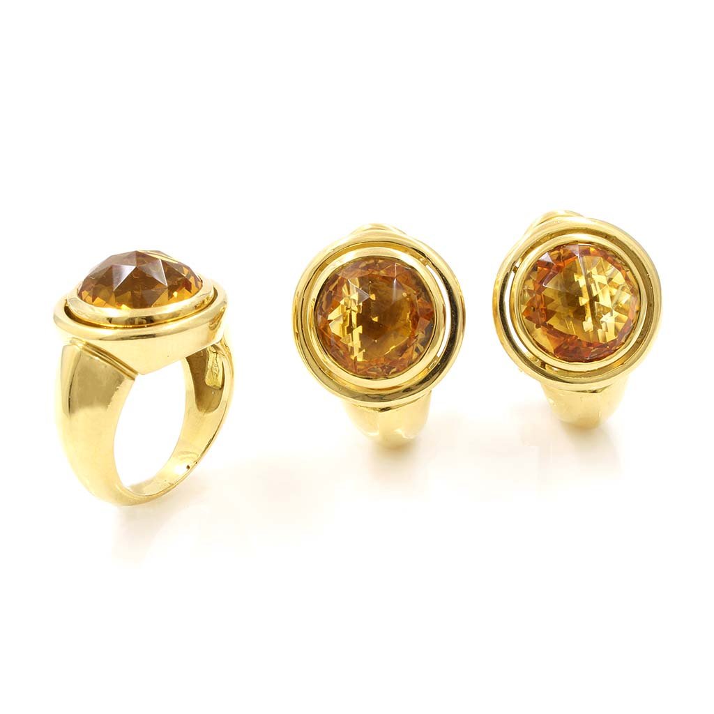 Antonini Citrine 18k Gold Ring & Earrings Set: Antonini Citrine in 18k Gold Ring and Earrings Set. Each Citrine measures 12mm and 11.5mm Ring Size: 4.25 Earrings Length: 0.75" Total Weight: 30.1g