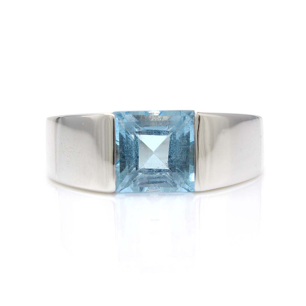 Aquamarine 18K White Gold Solitaire Ring (1 of 3)