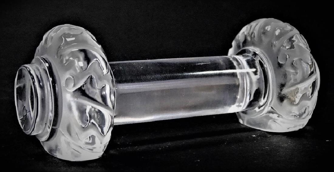 LALIQUE FRANCE 'SAINT HUBERT' CRYSTAL KNIFE REST (1 of 3)