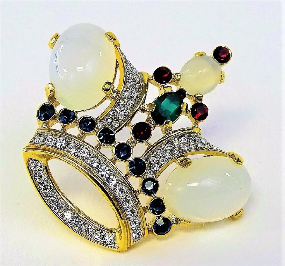 VINTAGE TRIFARI JELLY BELLY CROWN: ABOUT 1 1/2 " wide signed trifari shipping $15 u.s. plus ins will combine shipping