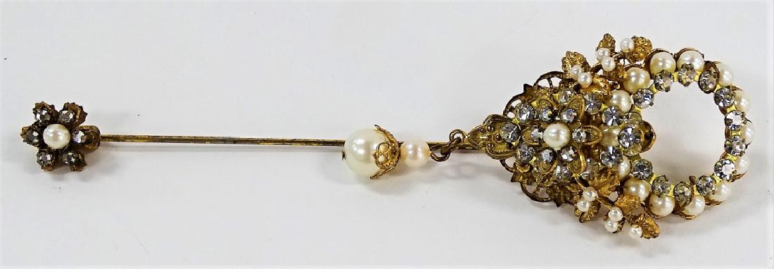 VINTAGE GLD TN W/ FAUX PEARL & MARCASITE STICK PIN: Shipping to be $15 US. We will combine w/ price.