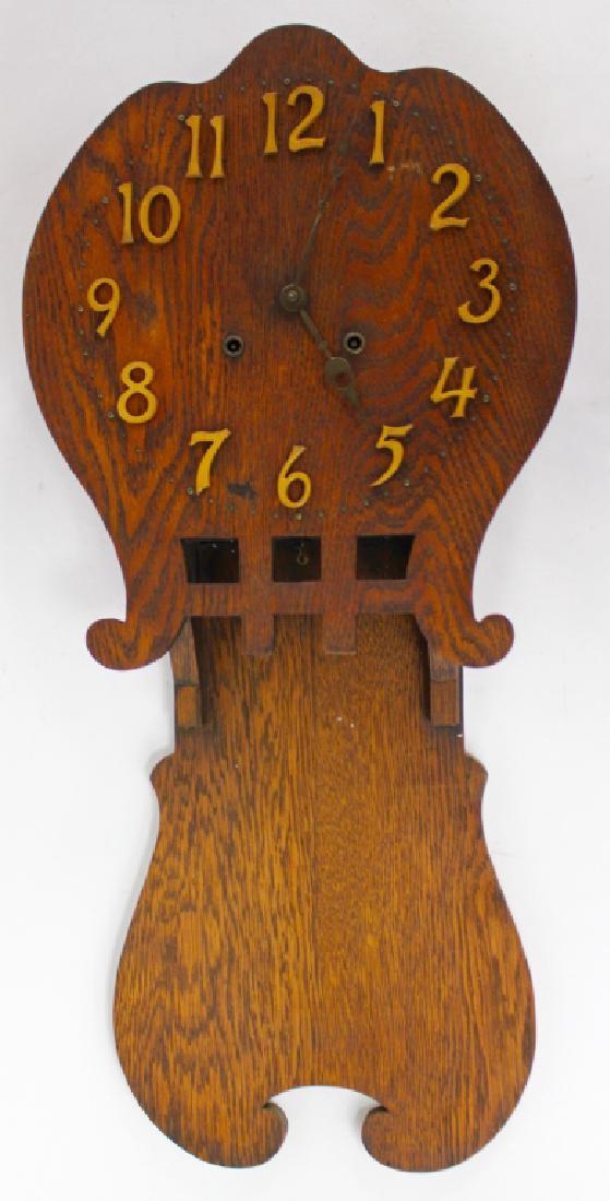 ANTIQUE AMERICAN MISSION OAK WALL CLOCK (1 of 3)
