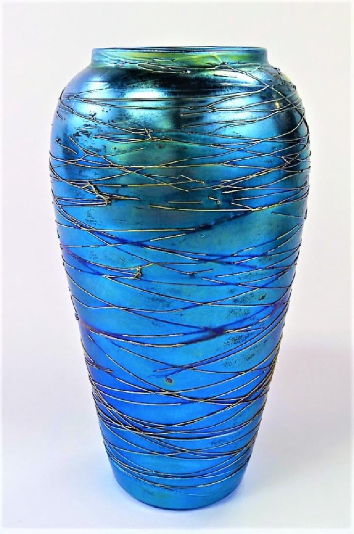 DURAND AMERICAN THREADED ART GLASS VASE SIGNED (1 of 5)