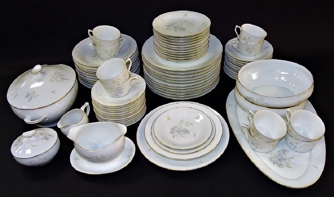 79PCS BING & GRONDAHL DANISH PORCELAIN DINNERWARE (1 of 3)