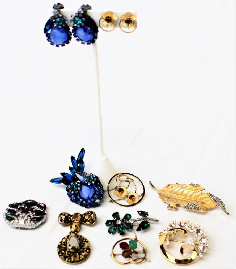 LARGE LOT OF COSTUME PINS / CLIPS (1 of 1)